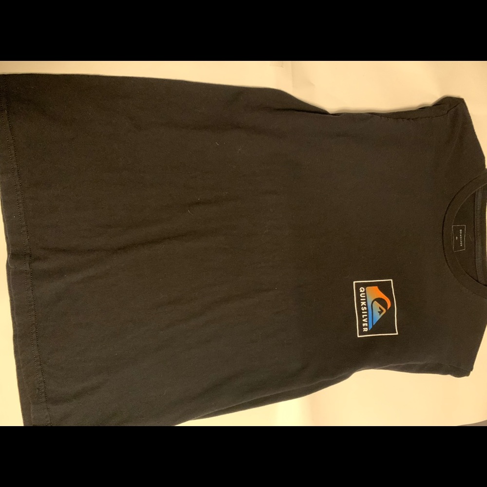 Small Quiksilver T-shirt barely used